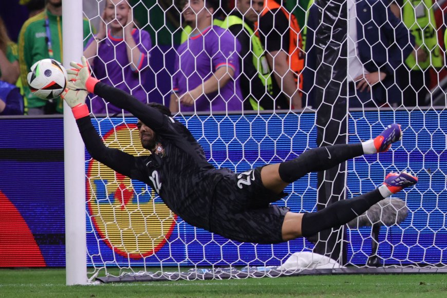 Diogo Costa, el portero que redimió a Cristiano parando tres penaltis: “Fue instinto”