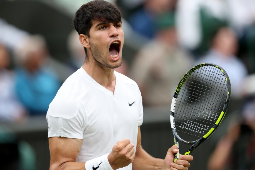 Alcaraz suda de lo lindo para apear a Tiafoe en la tercera ronda de Wimbledon