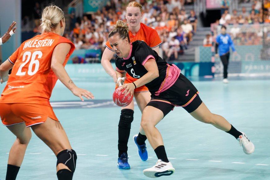 España se desploma también ante Países Bajos (29-24) y queda al borde de la eliminación en balonmano femenino