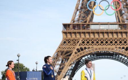 La estadounidense Kristen Faulkner somete a las favoritas y se lleva el oro en ciclismo en ruta