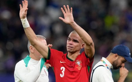 El defensa Pepe anuncia su retirada del fútbol profesional a los 41 años