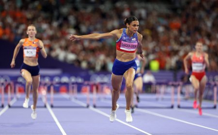 McLaughlin vuelve a batir el récord del mundo para ganar el oro en los 400m vallas