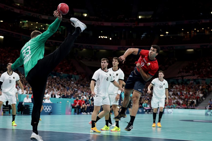 Los Hispanos chocan contra un doble muro