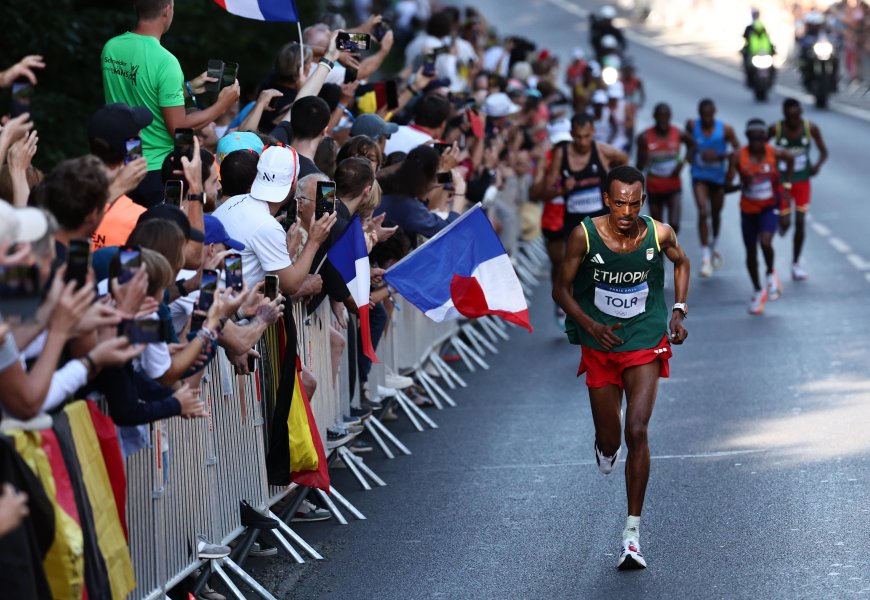 Juegos Olímpicos París 2024, en directo | El etíope Tamirat Tola bate el récord olímpico y logra el oro en la maratón por delante del belga Abdi y del keniano Kipruto
