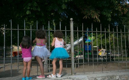 La duquesa del Infantado se queda un enorme parque infantil de Manzanares el Real tras casi 50 años de uso público: “Parece la Edad Media”