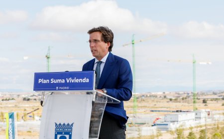 Almeida presenta las nuevas viviendas en alquiler asequible para familias con rentas de hasta 4.500 euros mensuales