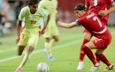 Serbia y España empatan a cero en Belgrado