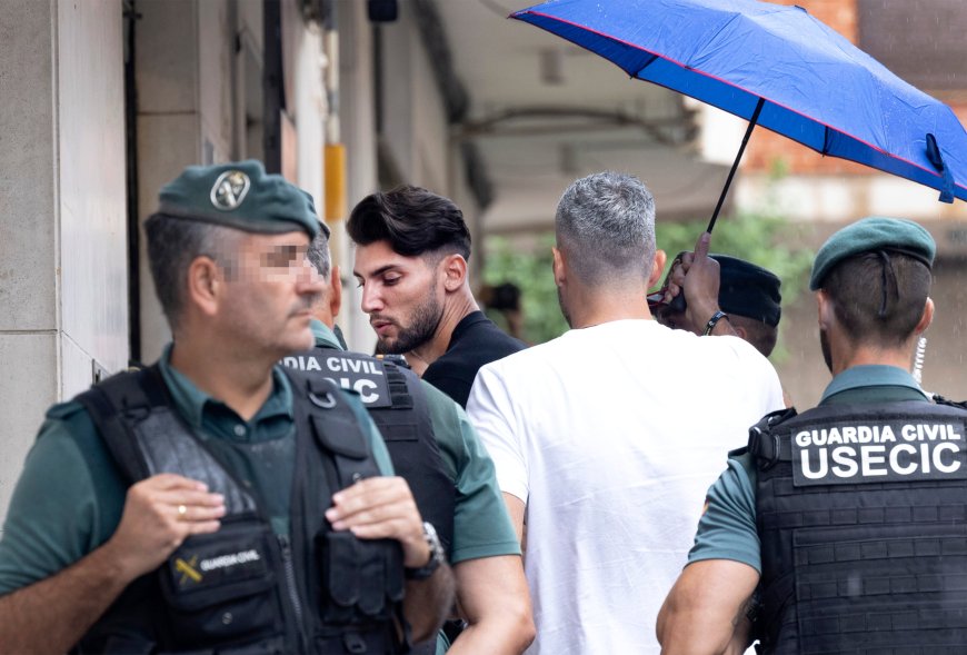 El Valencia aparta momentáneamente al futbolista Rafa Mir, en libertad con cargos acusado de agresión sexual