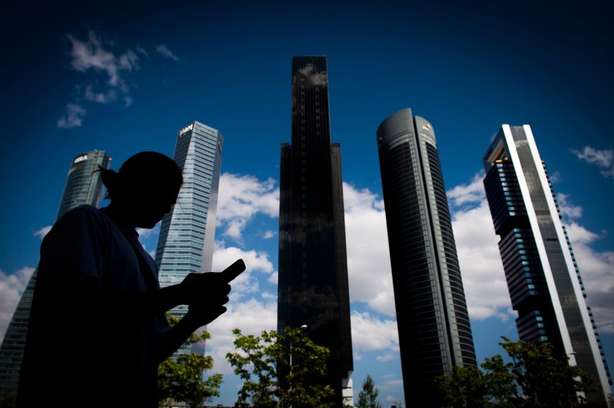 Madrid gana por goleada en inversión extranjera gracias a operaciones no productivas y a la ficción contable, según CC OO