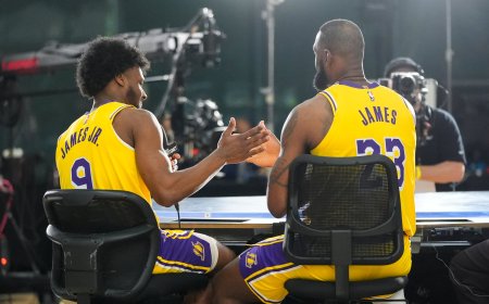 LeBron James se enfila a una nueva temporada de la NBA con su hijo y un entrenador ‘influencer’ a bordo de los Lakers