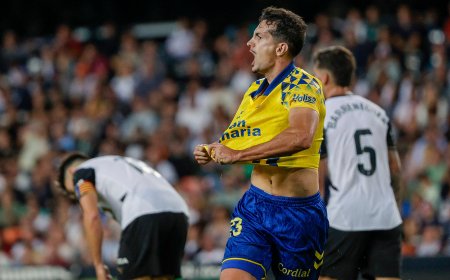 El tormento del Valencia no tiene fin: derrota en casa y colista de LaLiga
