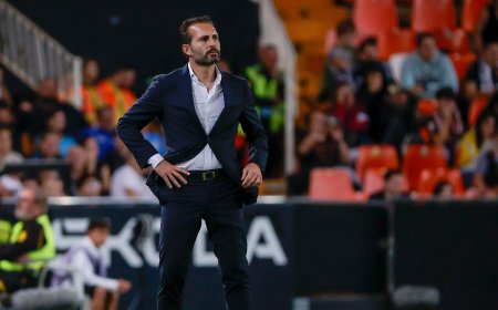 Rubén Baraja echa más gasolina al incendio del Valencia