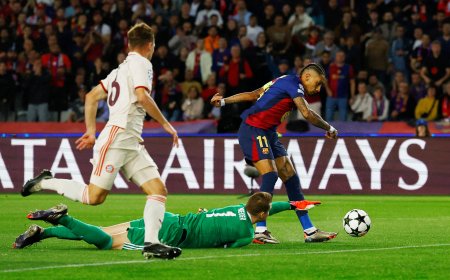 Raphinha viste al Barça de grande ante el Bayern