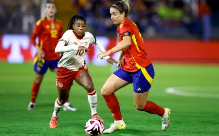 España se reencuentra con su fútbol en el empate ante Canadá