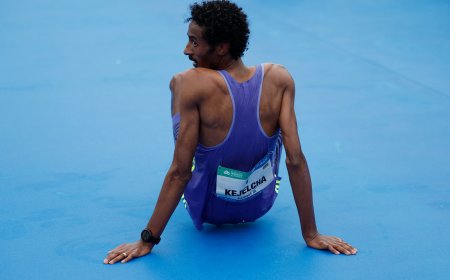 El etíope Yomif Kejelcha bate el récord del mundo de medio maratón en Valencia y ya piensa en bajar de 57 minutos
