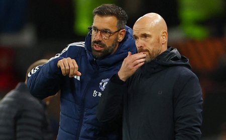 El Manchester United despide a Ten Hag