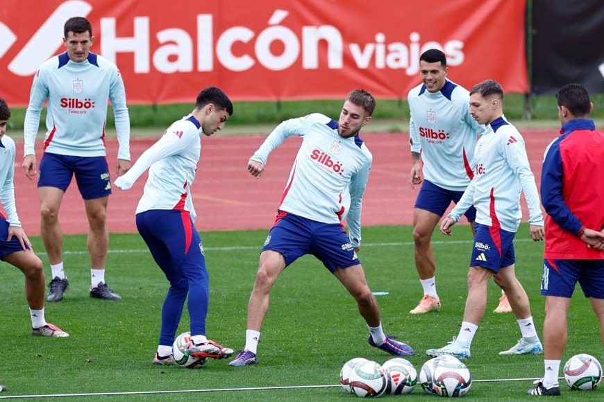 España - Serbia, en directo | De la Fuente realiza tres cambios en el once respecto al partido ante Dinamarca