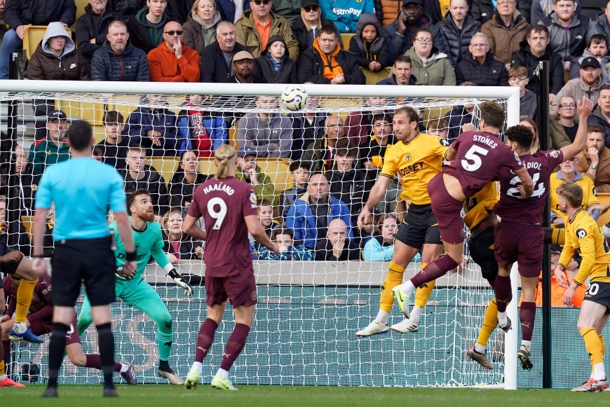 El City da un gran paso con un gol en Wolverhampton en el último minuto