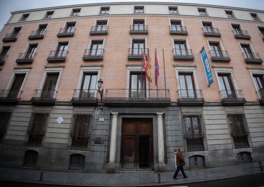 El PP del distrito Centro usa la cuenta de correo institucional para promocionar su lotería