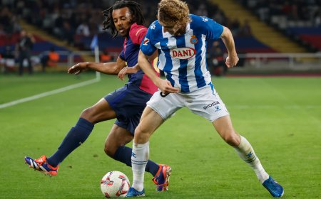 Hansi Flick enseña su once de gala frente al Espanyol