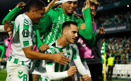 Un gol de Juanmi salva al Betis del ridículo ante el Celje