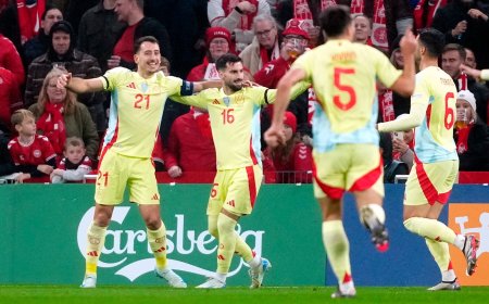 España sigue mandando: derrota a Dinamarca y termina primera de grupo