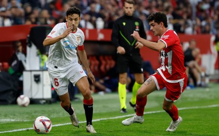 El Sevilla vive de los errores del Rayo