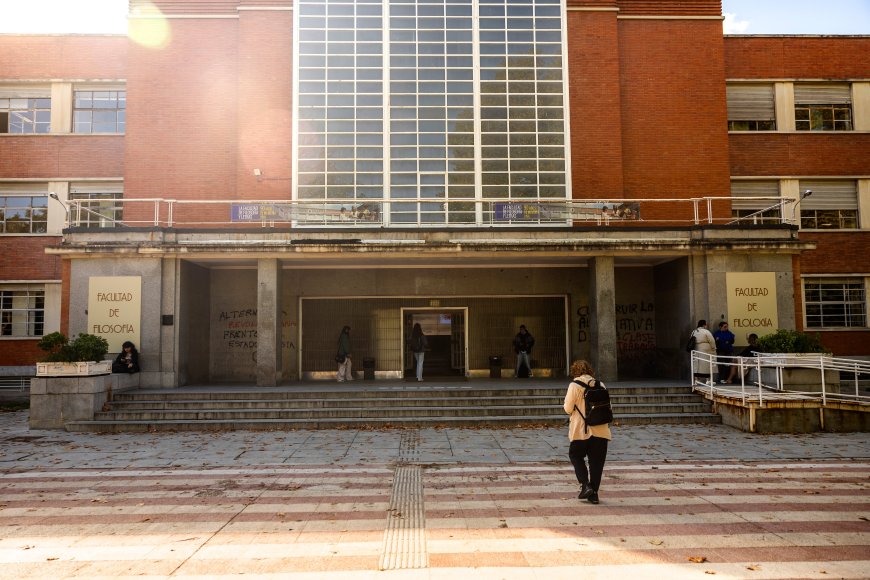 Las universidades madrileñas alertan de que no pueden “garantizar la calidad del servicio público” por la asfixia de Ayuso