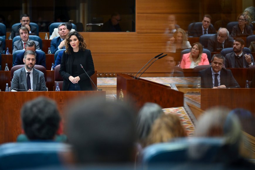 Ayuso legisla sobre la marcha en Madrid para neutralizar iniciativas de Pedro Sánchez y la oposición