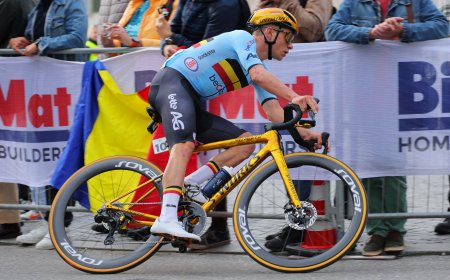 Evenepoel se vuelve a romper la clavícula tras ser atropellado por un coche