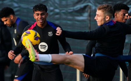 Betis - Barcelona, en directo | Flick cumple y Lewandowski regresa al once titular