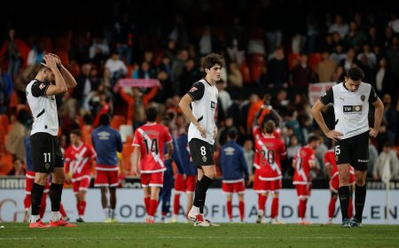 Baraja se queda sin crédito: nueva derrota del Valencia, esta vez ante el Rayo