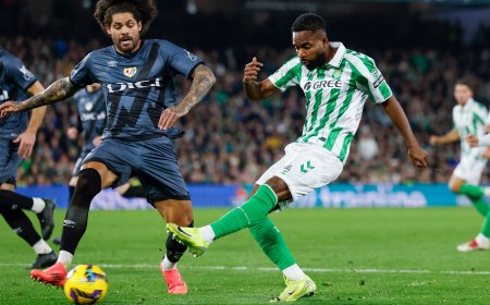 El Rayo se sostiene ante un Betis sin puntería