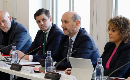 Louzán escenifica la unidad del fútbol con Tebas como vicepresidente de la RFEF