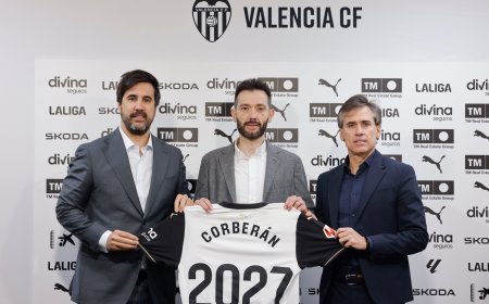 Carlos Corberán: “Soy un valenciano que va a vivir esto con una gran responsabilidad”