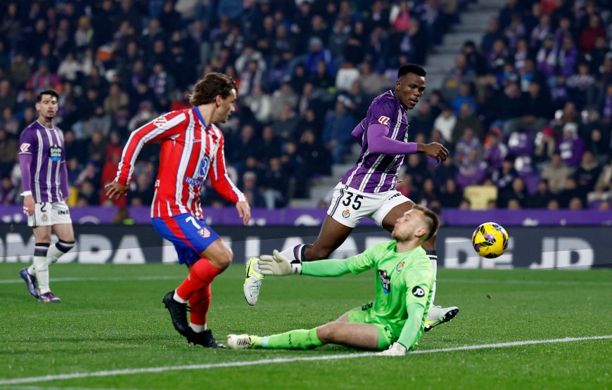 El Atlético se exhibe como aspirante con una manita al Valladolid