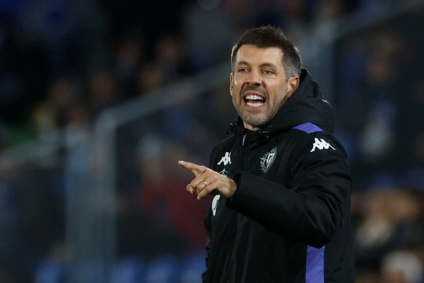 El colista Real Valladolid despide al entrenador Pezzolano tras la debacle contra el Atlético