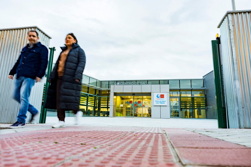 Tercer día de caos en la Atención Primaria de Madrid por la caída del sistema informático: “Es una vuelta al paleolítico”