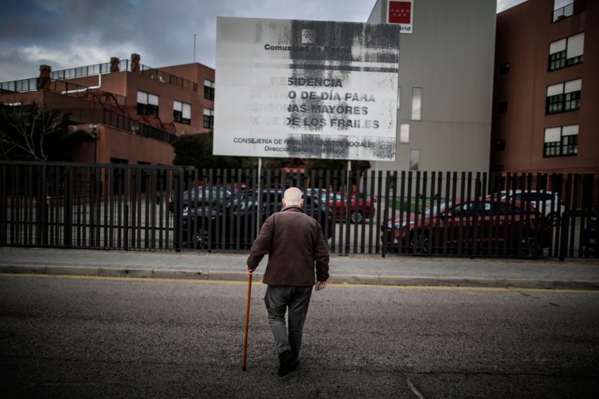 El Supremo da la razón a Ayuso en su negativa a convertir residencias en centros médicos en la pandemia