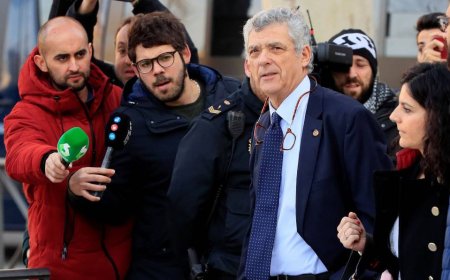 El juez propone juzgar a Ángel María Villar por encabezar una trama para beneficiar a su hijo desde la Federación