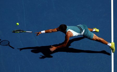 Alcaraz y Badosa, en volandas hacia los octavos de Australia