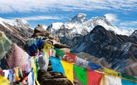 Una empresa intenta que cuatro adinerados clientes asciendan el Everest con ayuda de gas xenón