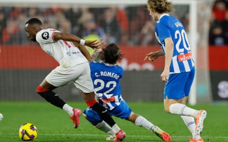 El Espanyol sobrevive al asedio de un Sevilla mejor