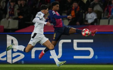 Barcelona - Atalanta en directo | El Barça se marcha al descanso con empate después de que el VAR anulara un gol a los italianos