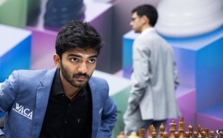 Gukesh lucha con denuedo por su primer triunfo como campeón del mundo de ajedrez