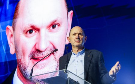 El futuro de Rafael Louzán como presidente de la RFEF, en manos del Supremo