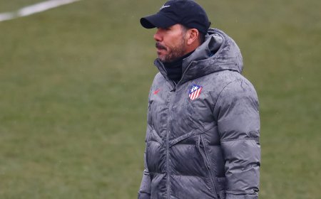 Simeone bromea con el planteamiento del derbi: “Claro que vamos a ir en autobús, obvio”