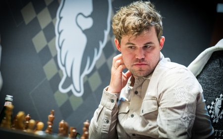 Carlsen, ‘número uno’ del ajedrez, sufre un revés muy doloroso