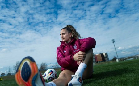 Teresa Abelleira, jugadora de la selección: “Siempre digo que soy del fútbol de la calle”