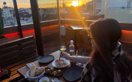 El plan perfecto para olvidar el invierno en Madrid empieza en una azotea